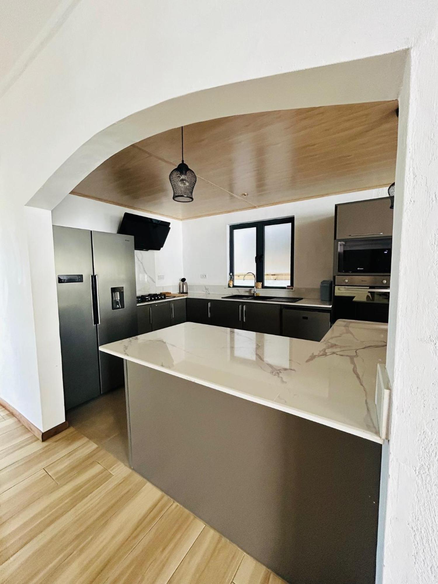 Villa Ellapen Pereybere Beach Екстериор снимка