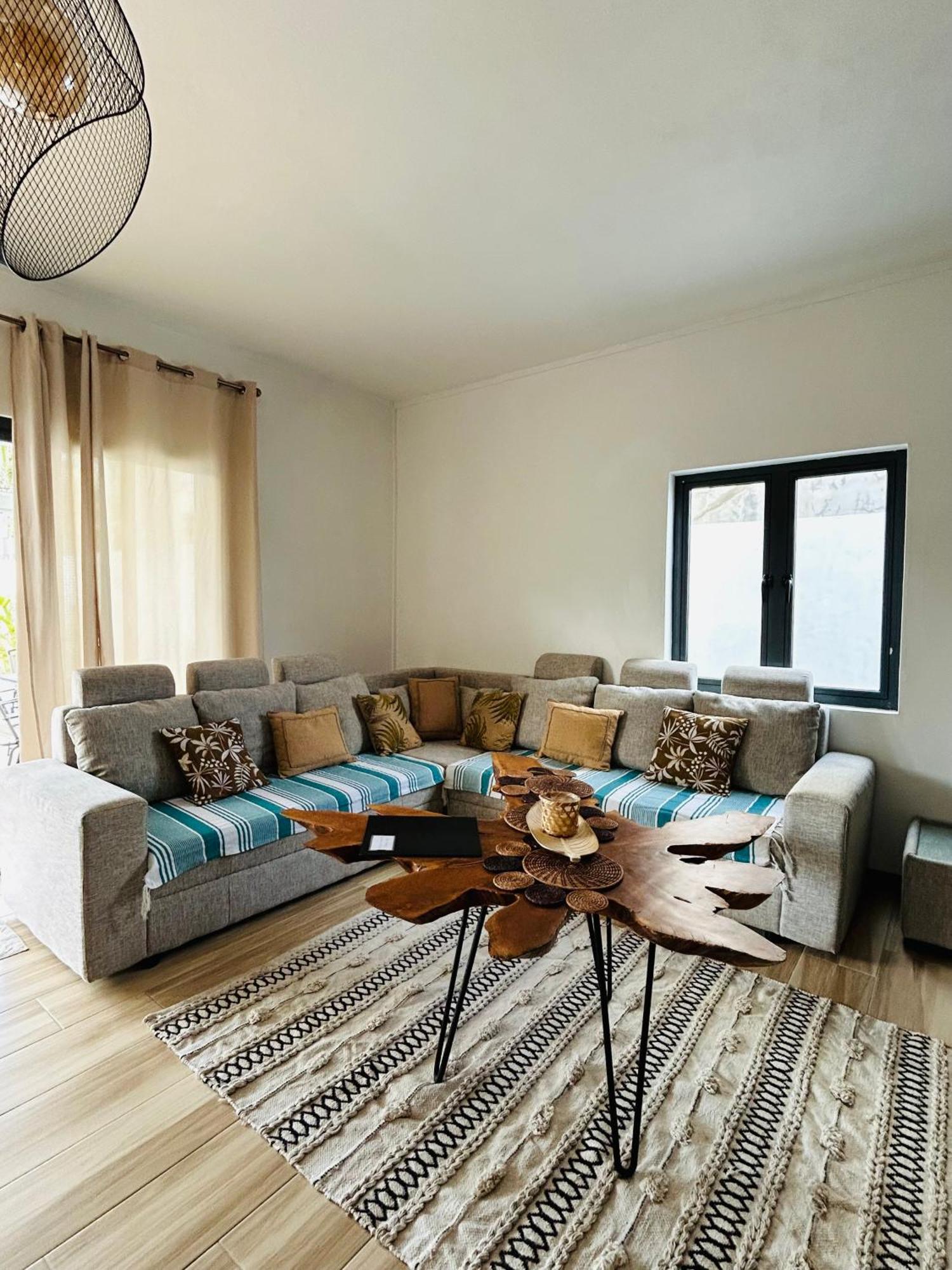 Villa Ellapen Pereybere Beach Екстериор снимка